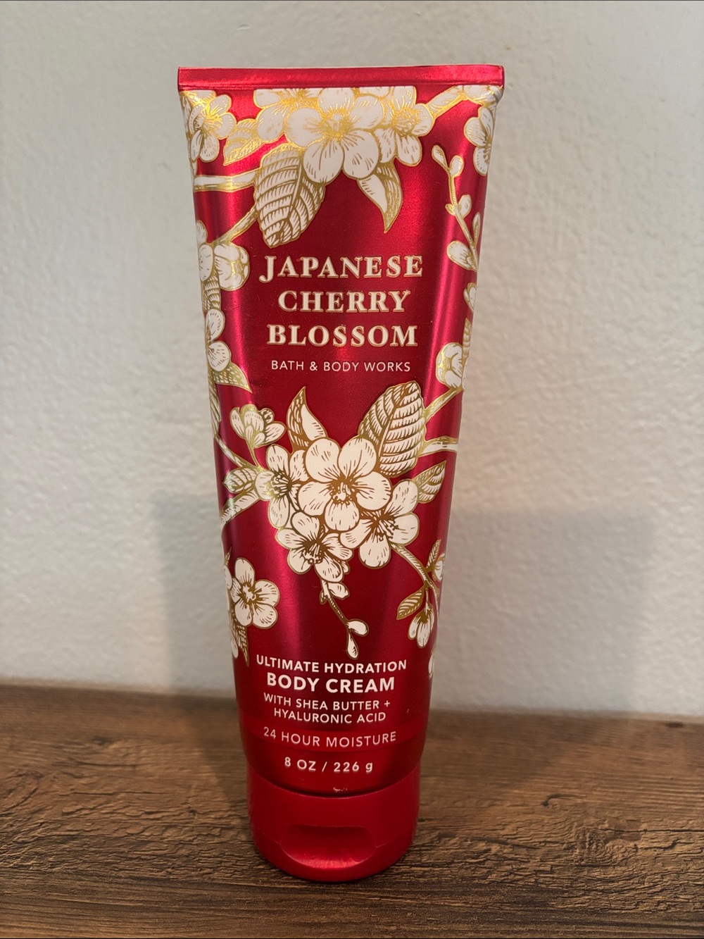 Bath & Body Works Japanese Cherry Blossom Body Cream - Red & Gold Floral
